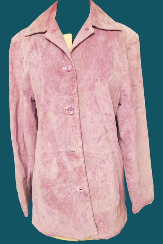 This pink suede jacket is made by Bernardo. It fastens with 5 buttons at the front. It is fully lined and has pockets