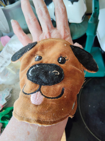 Puppy wrist mask